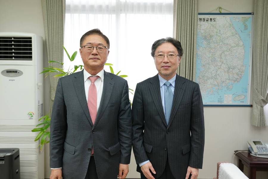 NEAR事務総長、駐釜山日本総領事訪問
