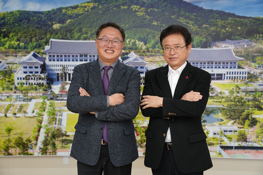 Генеральный секретарь встретился с Губернатором провинции Северная Кёнсан