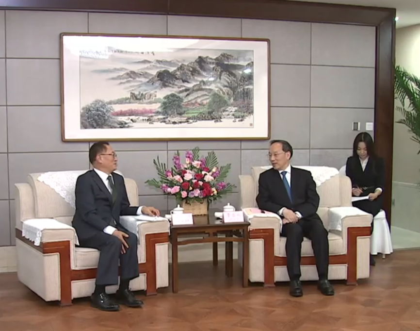 Генеральный секретарь встретился с 15-м председателем АРАССВА, губернатором провинции Ляонин Ли Лэчэном